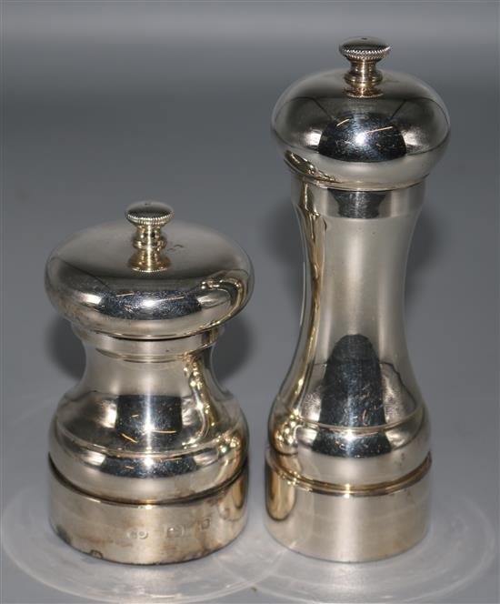 2 x silver salt and pepper grinders